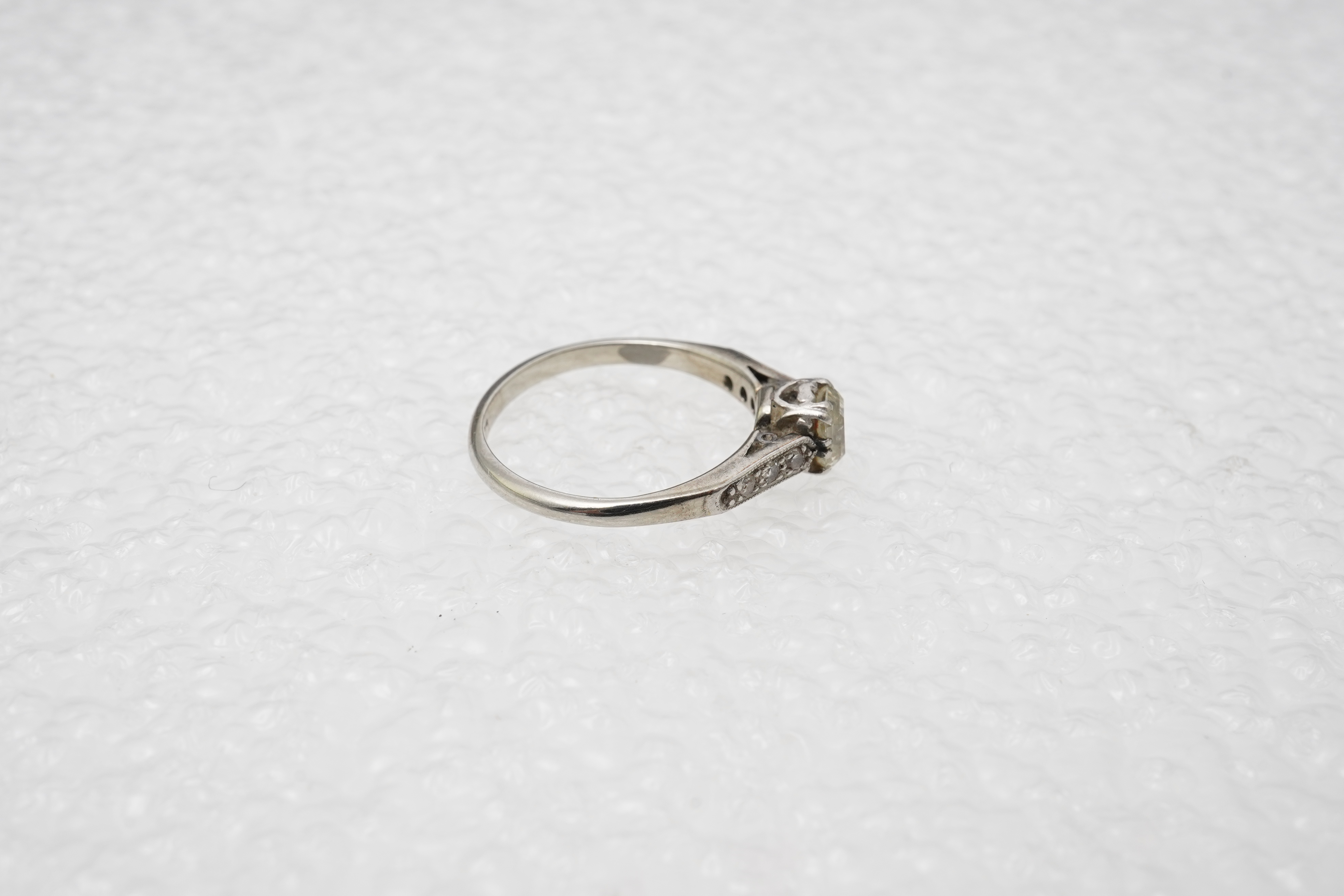 A diamond ring, 1920s